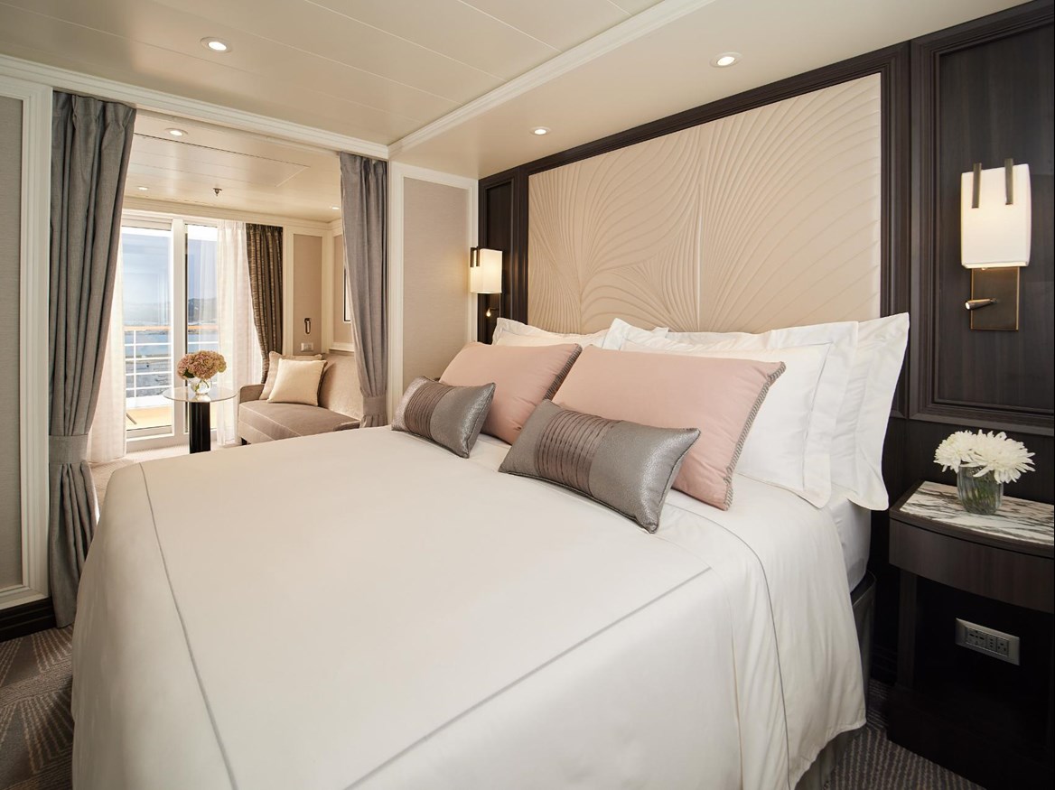 Deluxe Veranda Suite